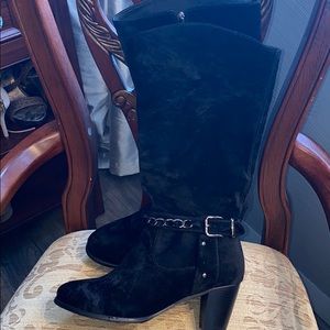 Freshica black zip up boots.